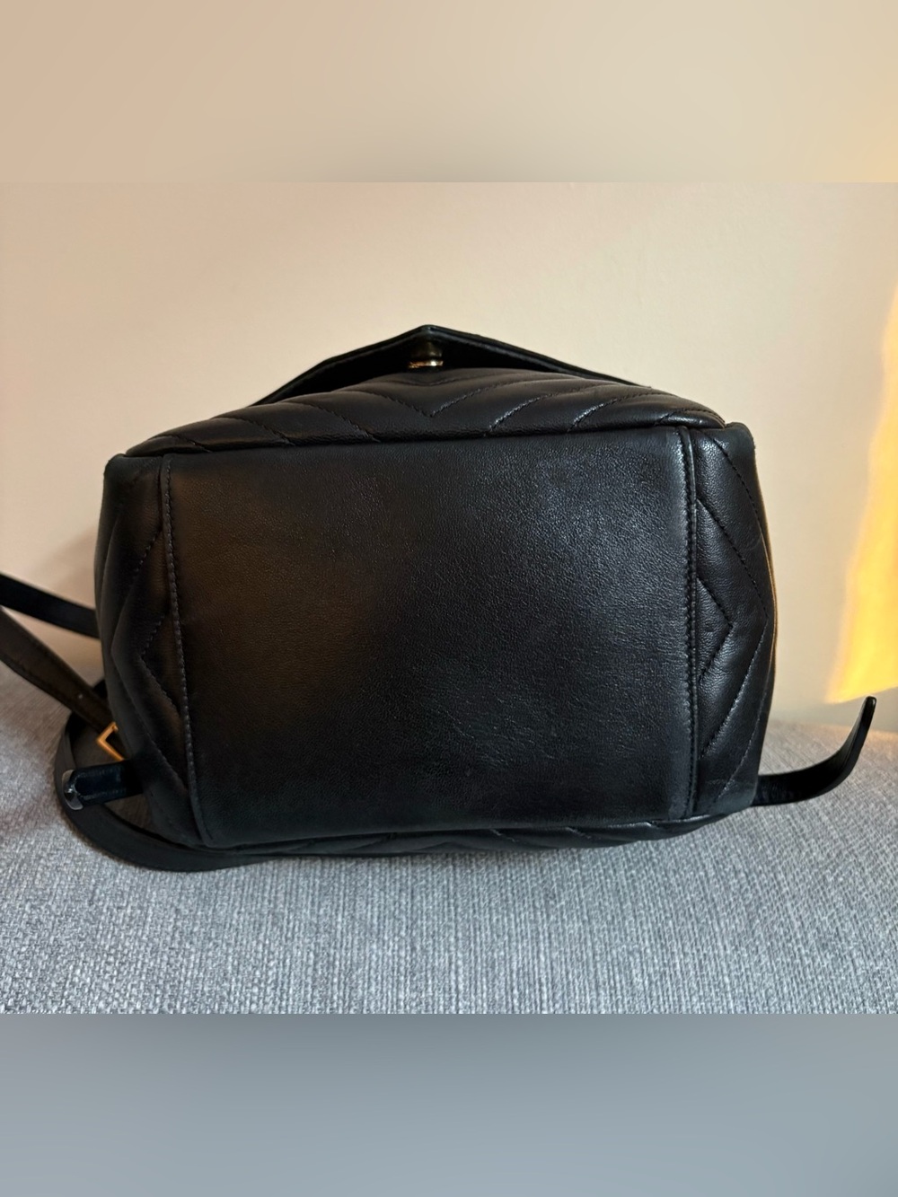Saint Laurent Black Quilted Leather Drawstring Backpack with Gold Chain - Picture 4 of 16